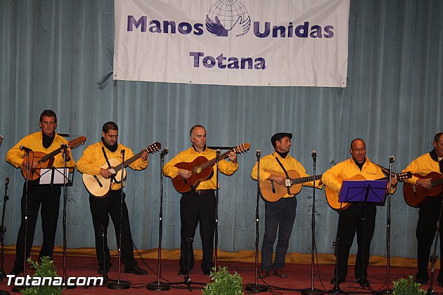 III Certamen de Cuadrillas de Navidad a beneficio de 