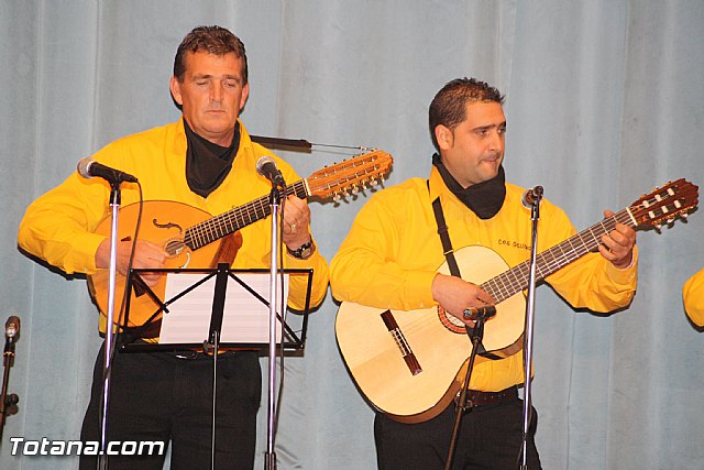 III Certamen de Cuadrillas de Navidad a beneficio de 