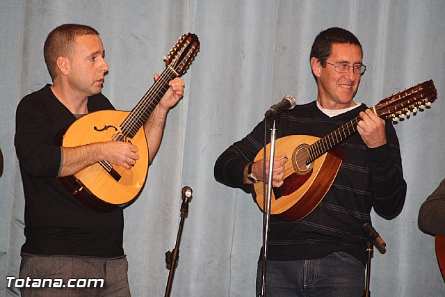 III Certamen de Cuadrillas de Navidad a beneficio de 