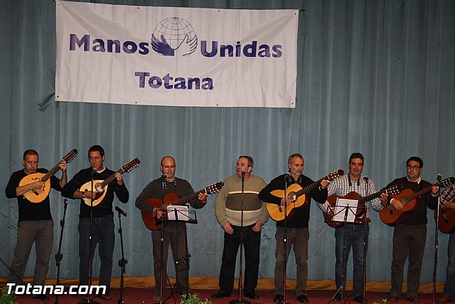 III Certamen de Cuadrillas de Navidad a beneficio de 