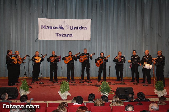 III Certamen de Cuadrillas de Navidad a beneficio de 
