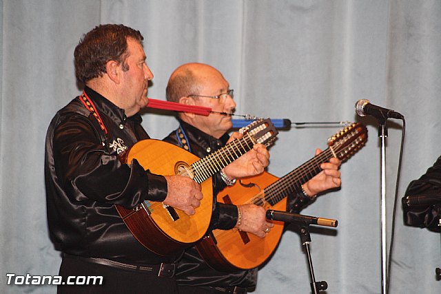 III Certamen de Cuadrillas de Navidad a beneficio de 