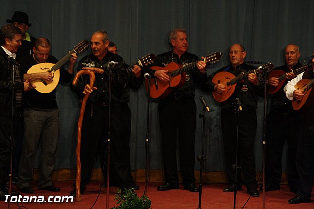III Certamen de Cuadrillas de Navidad a beneficio de 