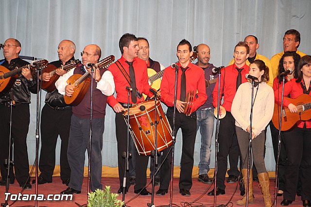 III Certamen de Cuadrillas de Navidad a beneficio de 