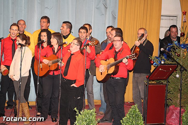 III Certamen de Cuadrillas de Navidad a beneficio de 