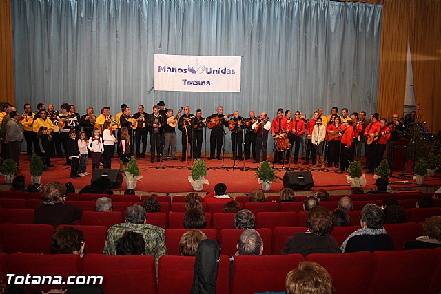 III Certamen de Cuadrillas de Navidad a beneficio de 