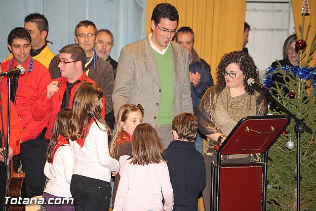 III Certamen de Cuadrillas de Navidad a beneficio de 