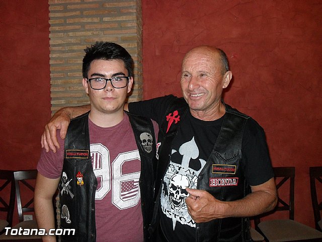 Totana Custom realiz su tradicional ofrenda a Santiago Apostol, patrn de Totana - 15