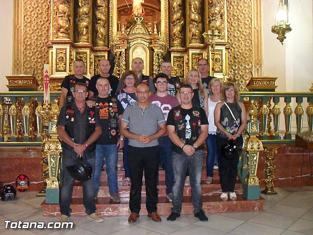 Totana Custom realiz su tradicional ofrenda a Santiago Apostol, patrn de Totana - 24