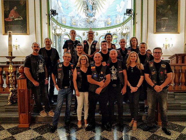 Ofrenda floral de Totana Custom, imposicin de parches a los nuevos socios y cena de hermandad 2019 - 19