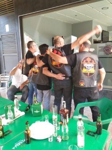 Ofrenda floral de Totana Custom, imposicin de parches a los nuevos socios y cena de hermandad 2019 - 33