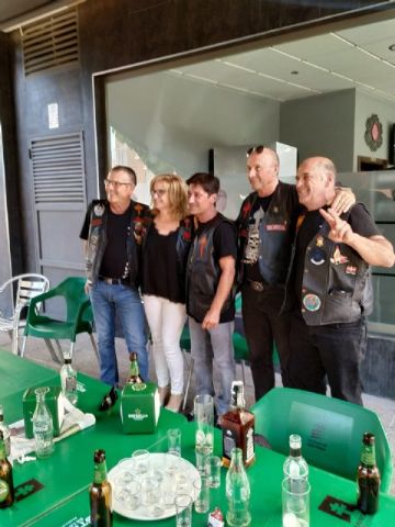 Ofrenda floral de Totana Custom, imposicin de parches a los nuevos socios y cena de hermandad 2019 - 35