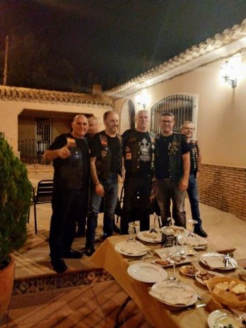 Ofrenda floral de Totana Custom, imposicin de parches a los nuevos socios y cena de hermandad 2019 - 43