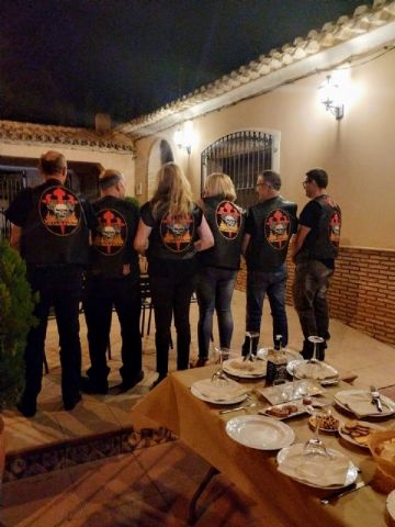 Ofrenda floral de Totana Custom, imposicin de parches a los nuevos socios y cena de hermandad 2019 - 56