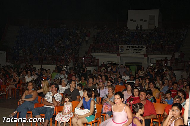 La concejala de Deportes clausura la Escuela Deportiva Municipal de Danza 2012 - 5