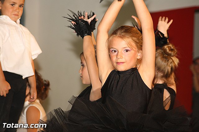 La concejala de Deportes clausura la Escuela Deportiva Municipal de Danza 2012 - 29