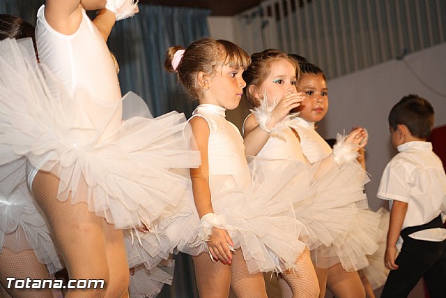 La concejala de Deportes clausura la Escuela Deportiva Municipal de Danza 2012 - 47