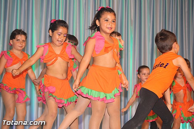 La concejala de Deportes clausura la Escuela Deportiva Municipal de Danza 2012 - 120