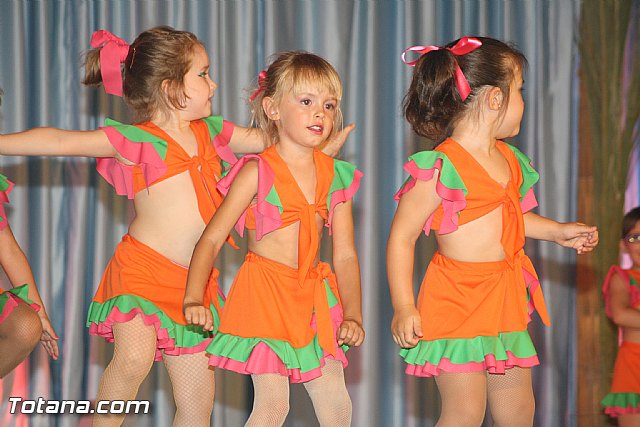 La concejala de Deportes clausura la Escuela Deportiva Municipal de Danza 2012 - 125