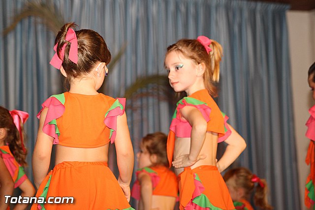 La concejala de Deportes clausura la Escuela Deportiva Municipal de Danza 2012 - 132