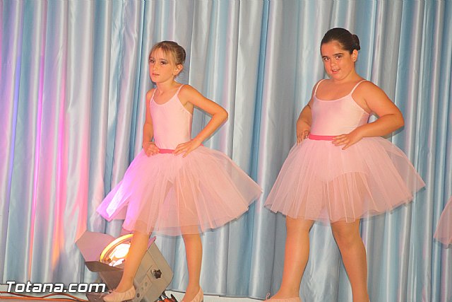 La concejala de Deportes clausura la Escuela Deportiva Municipal de Danza 2012 - 169