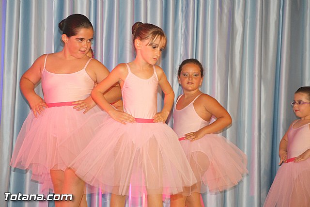 La concejala de Deportes clausura la Escuela Deportiva Municipal de Danza 2012 - 170