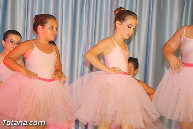 La concejala de Deportes clausura la Escuela Deportiva Municipal de Danza 2012 - 171