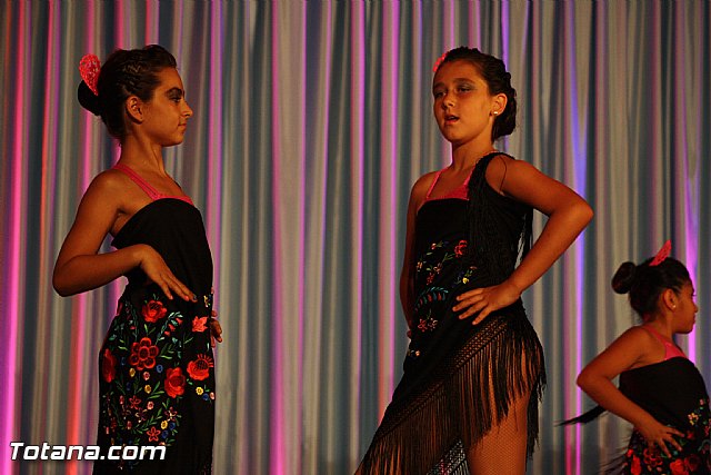 La concejala de Deportes clausura la Escuela Deportiva Municipal de Danza 2012 - 234