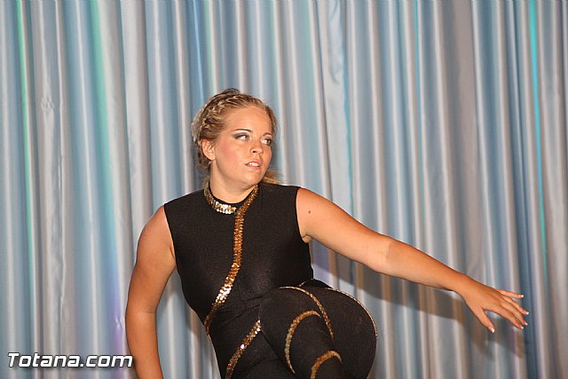 La concejala de Deportes clausura la Escuela Deportiva Municipal de Danza 2012 - 353