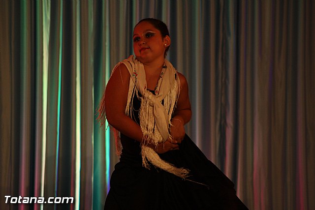 La concejala de Deportes clausura la Escuela Deportiva Municipal de Danza 2012 - 365