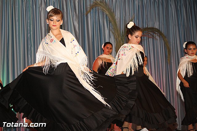 La concejala de Deportes clausura la Escuela Deportiva Municipal de Danza 2012 - 377