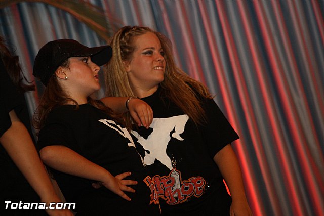 La concejala de Deportes clausura la Escuela Deportiva Municipal de Danza 2012 - 432