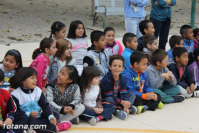Muestra de efectivos de la Guardia Civil - Colegio Luis Perez Rueda - 16