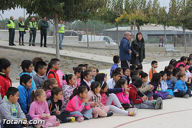 Muestra de efectivos de la Guardia Civil - Colegio Luis Perez Rueda - 19