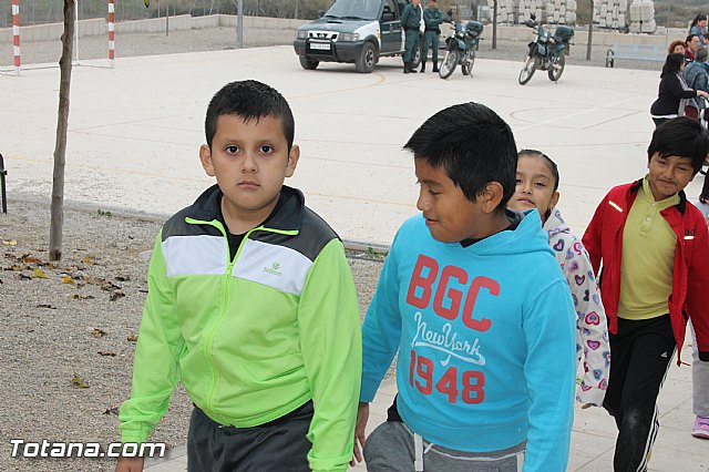 Muestra de efectivos de la Guardia Civil - Colegio Luis Perez Rueda - 29