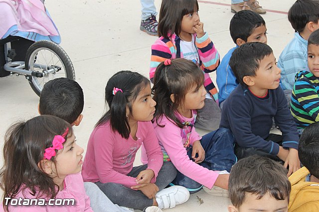 Muestra de efectivos de la Guardia Civil - Colegio Luis Perez Rueda - 60
