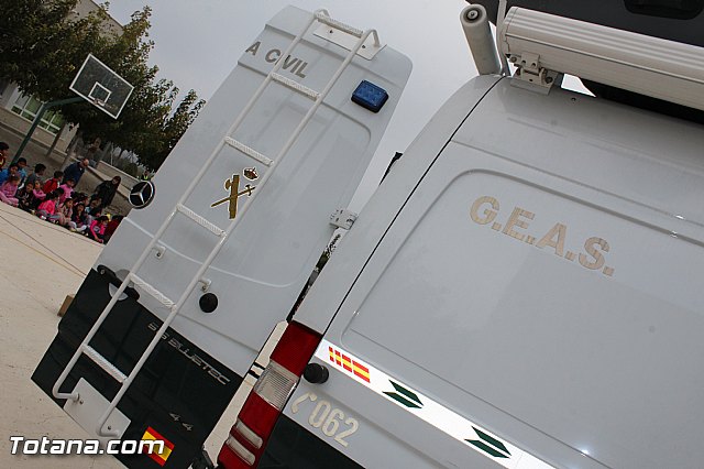 Muestra de efectivos de la Guardia Civil - Colegio Luis Perez Rueda - 131