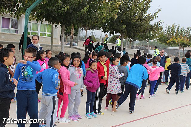Muestra de efectivos de la Guardia Civil - Colegio Luis Perez Rueda - 136