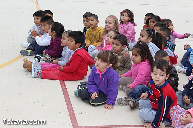 Muestra de efectivos de la Guardia Civil - Colegio Luis Perez Rueda - 148