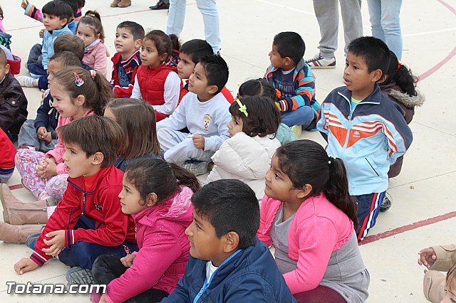 Muestra de efectivos de la Guardia Civil - Colegio Luis Perez Rueda - 149