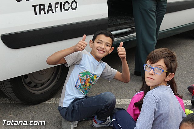 Muestra de efectivos de la Guardia Civil - Colegio Luis Perez Rueda - 166