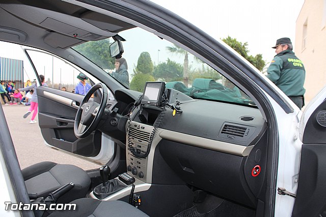 Muestra de efectivos de la Guardia Civil - Colegio Luis Perez Rueda - 188