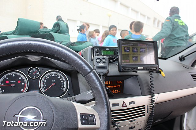 Muestra de efectivos de la Guardia Civil - Colegio Luis Perez Rueda - 194