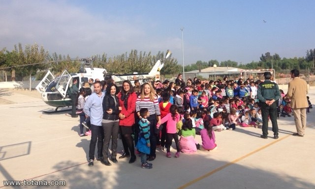 Muestra de efectivos de la Guardia Civil - Colegio Luis Perez Rueda - 217