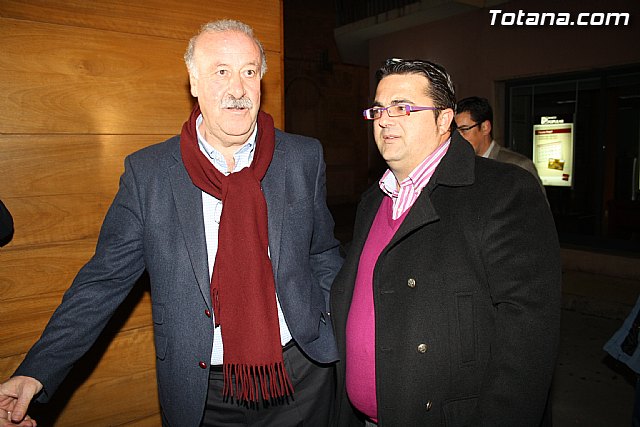Vicente del Bosque apoya a las Enfermedades Raras en Totana - 1