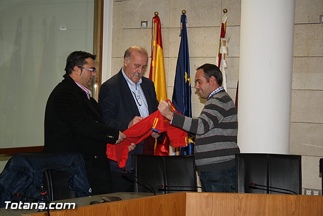 Vicente del Bosque apoya a las Enfermedades Raras en Totana - 5