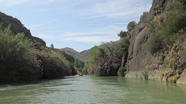 La asociacin cultural El Caico hace el descenso del Ro Segura - 7
