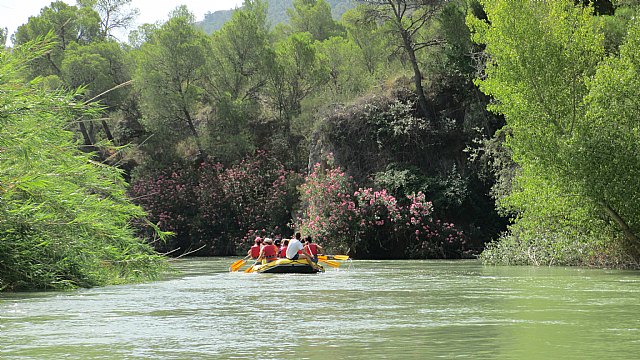 La asociacin cultural El Caico hace el descenso del Ro Segura - 8