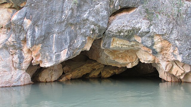 La asociacin cultural El Caico hace el descenso del Ro Segura - 14