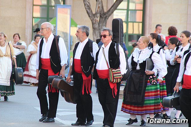 xito de organizacin y participacin de la Fiesta del Folklore y las Tradiciones 